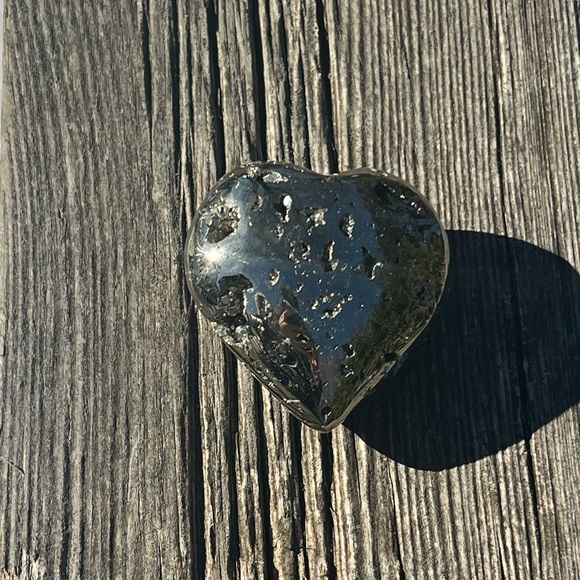 Pyrite Heart - Picture 3 of 6